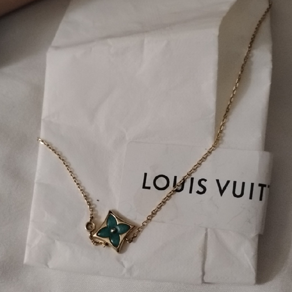 Louis Vuitton Gold and Green Elegant Necklace